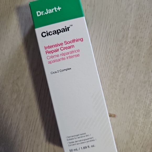 Dr. Jart+ Cicapair Creams - Picture 4 of 5
